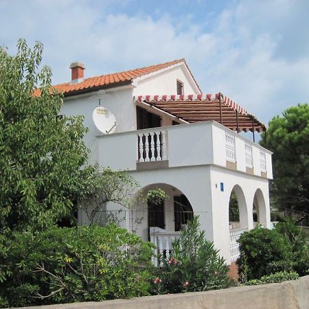 Apartments Tonkovic Kornic Bagian luar foto