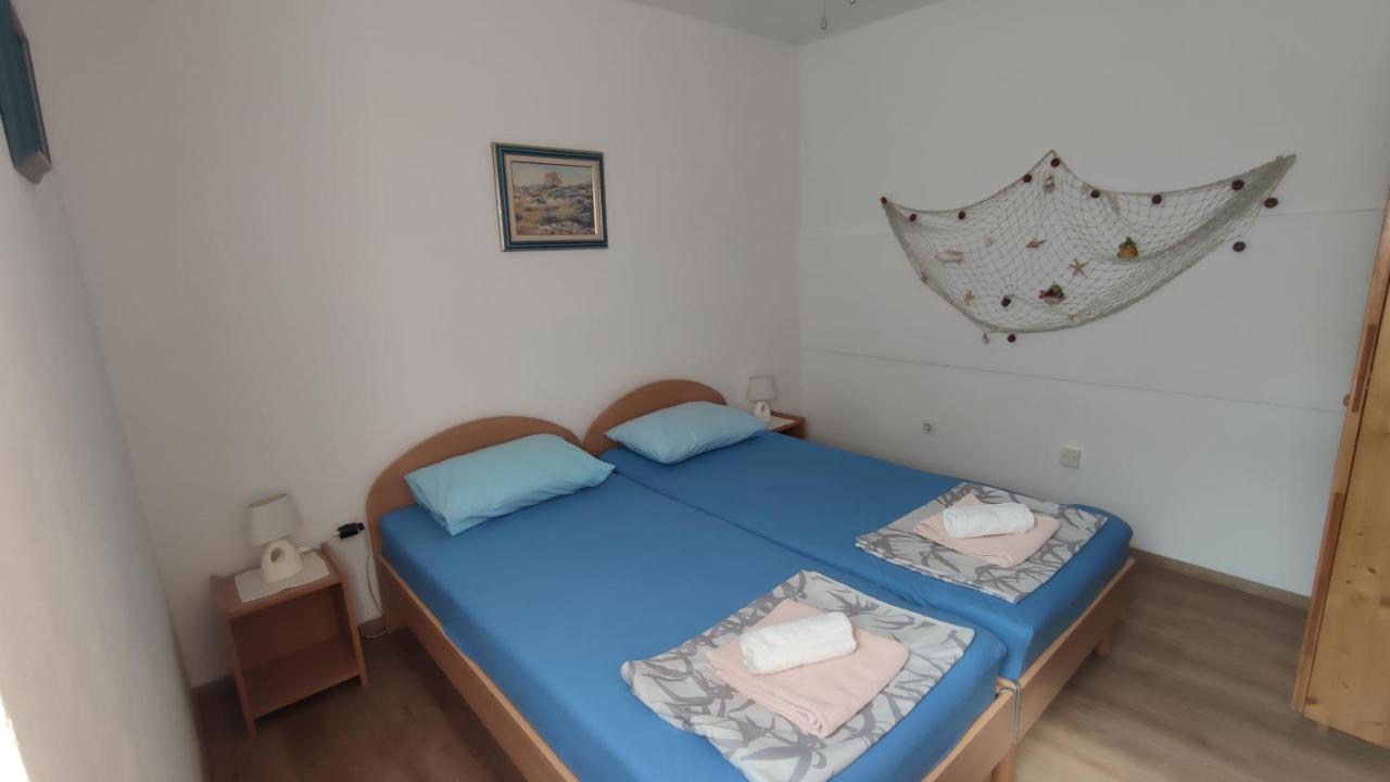 Apartments Tonkovic Kornic Bagian luar foto